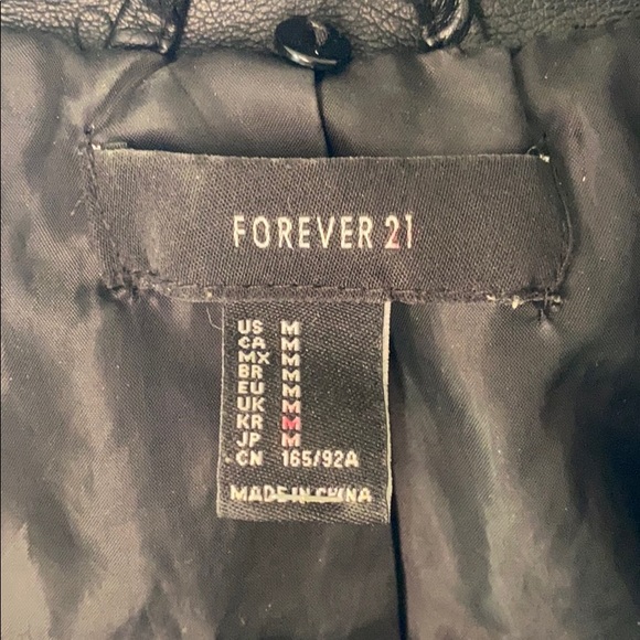 leather jacket - Picture 2 of 5